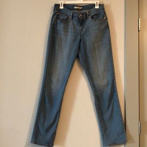 Light wash straight leg Levi’s